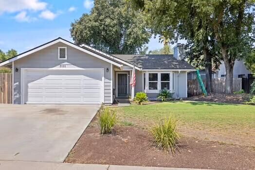 2111 S Conyer Ct Court  Visalia CA 93277 photo