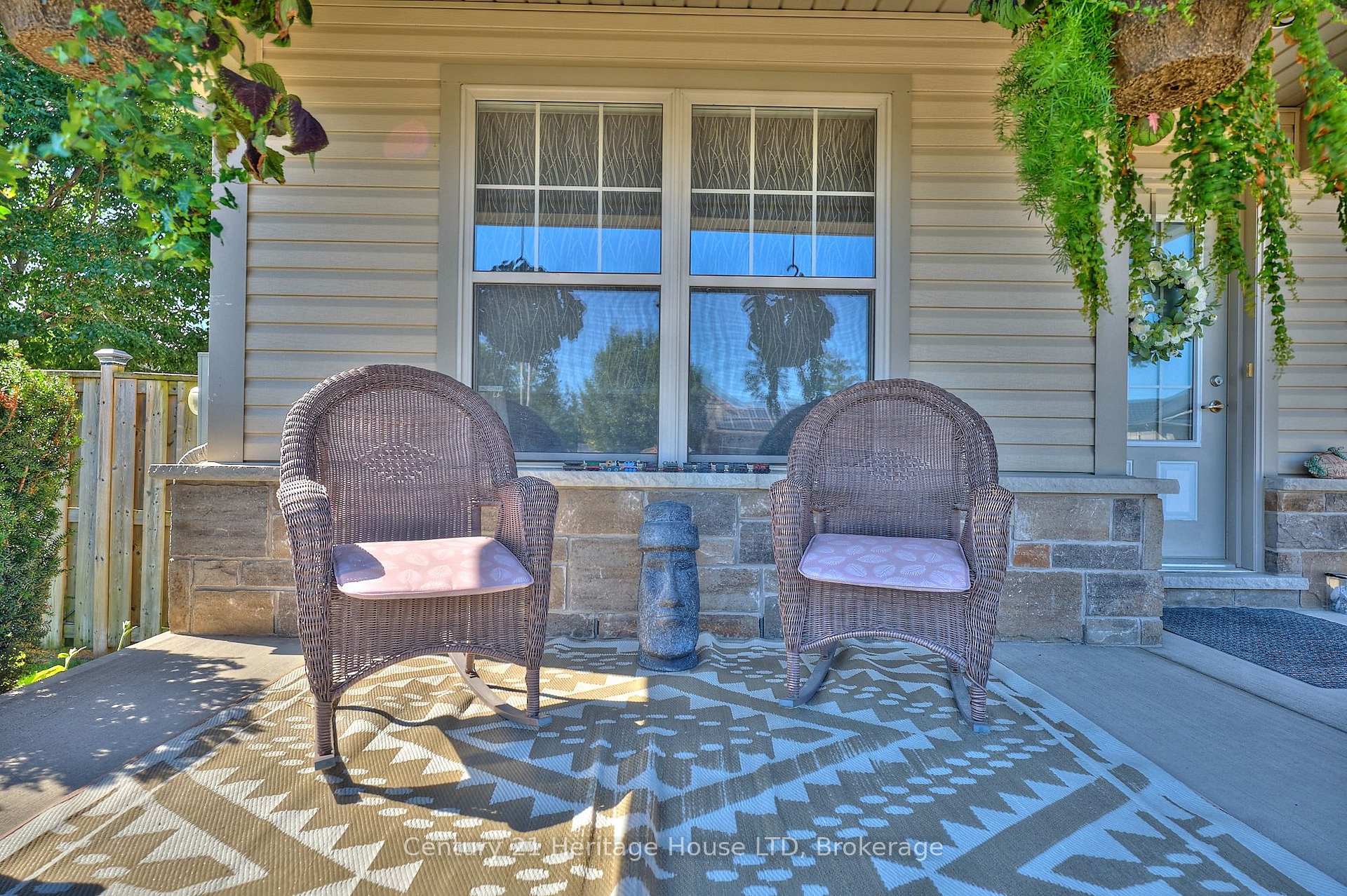 Property Photo:  450 Classic Avenue  ON L3B 0A4 