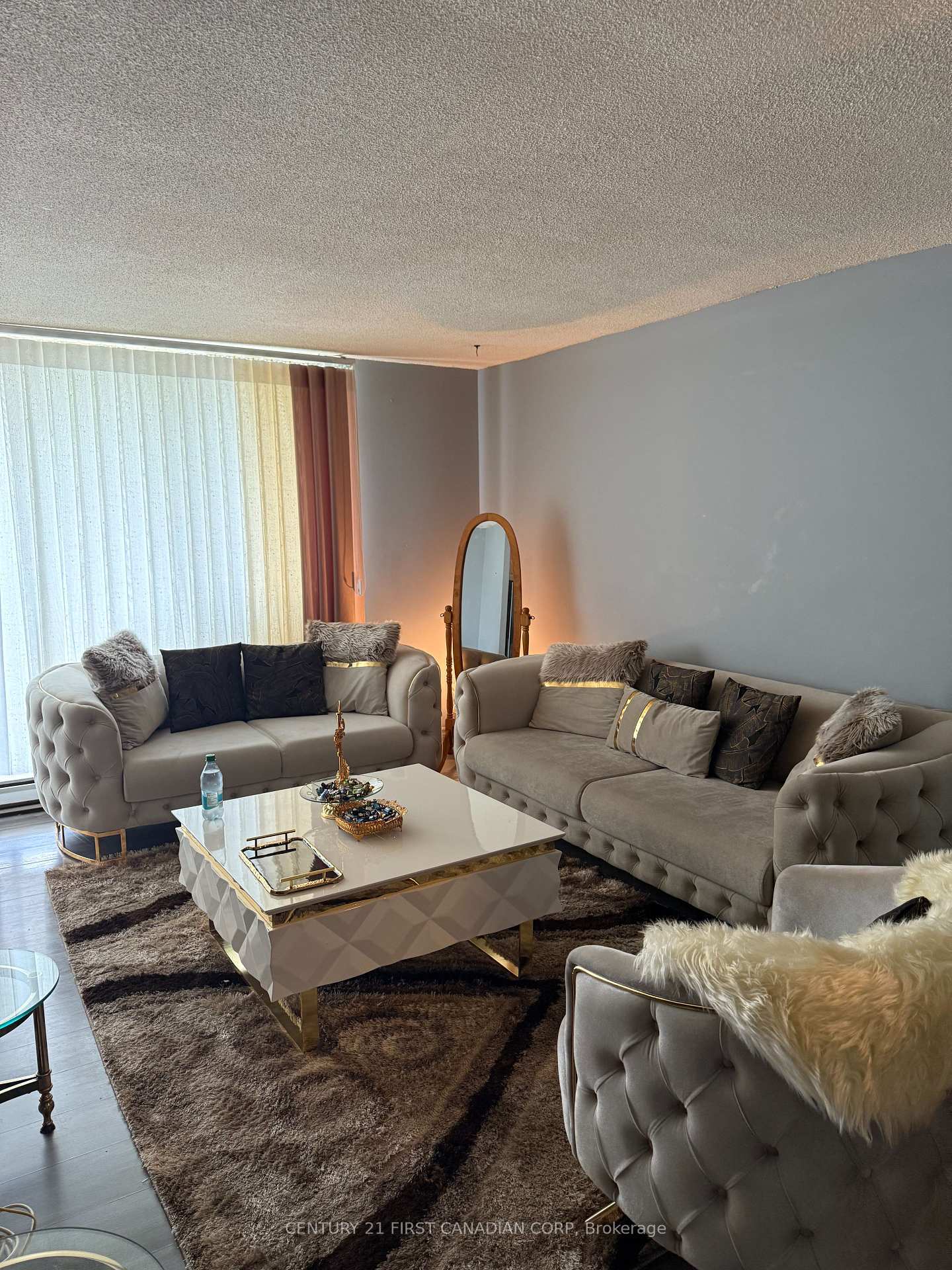 Property Photo: 1103 Jalna Boulevard 1002 ON N6E 2W8