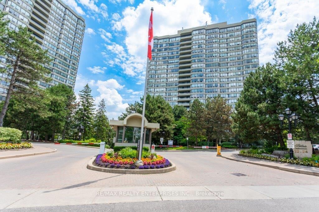Property Photo:  24 Hanover Road 309  ON L6S 5K8 