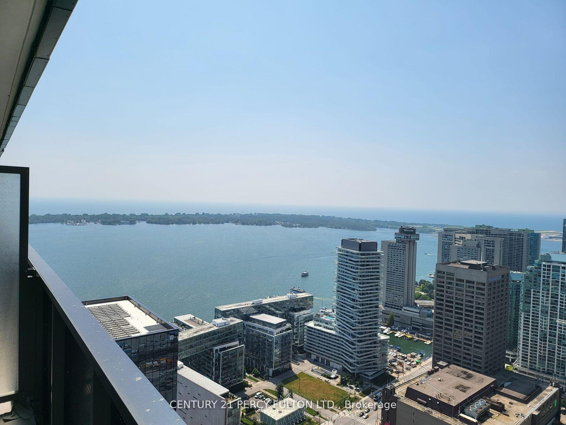 Photo de la propriété:  138 Downes Street 5310  ON M5E 0E4 