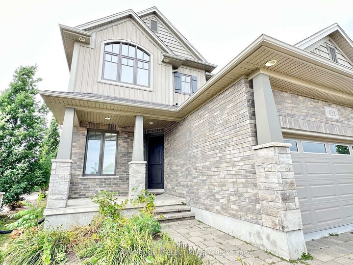 Photo de la propriété: 492 Skyline Avenue ON N5X 4B3