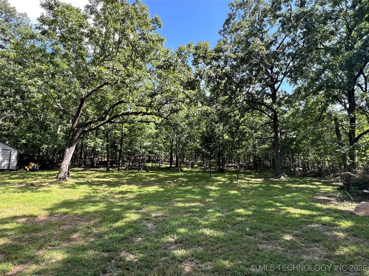 Property Photo:  460816 E 1109 Road  OK 74955 
