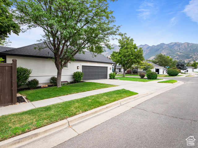 Property Photo: 6702 S Coba Ct UT 84121