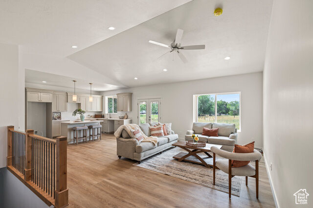 Property Photo: 211 N 420 E UT 84754