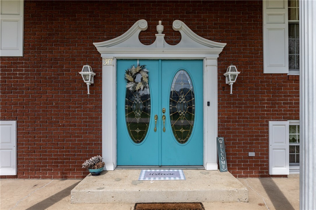 Property Photo: 317 Lee Street PA 15089