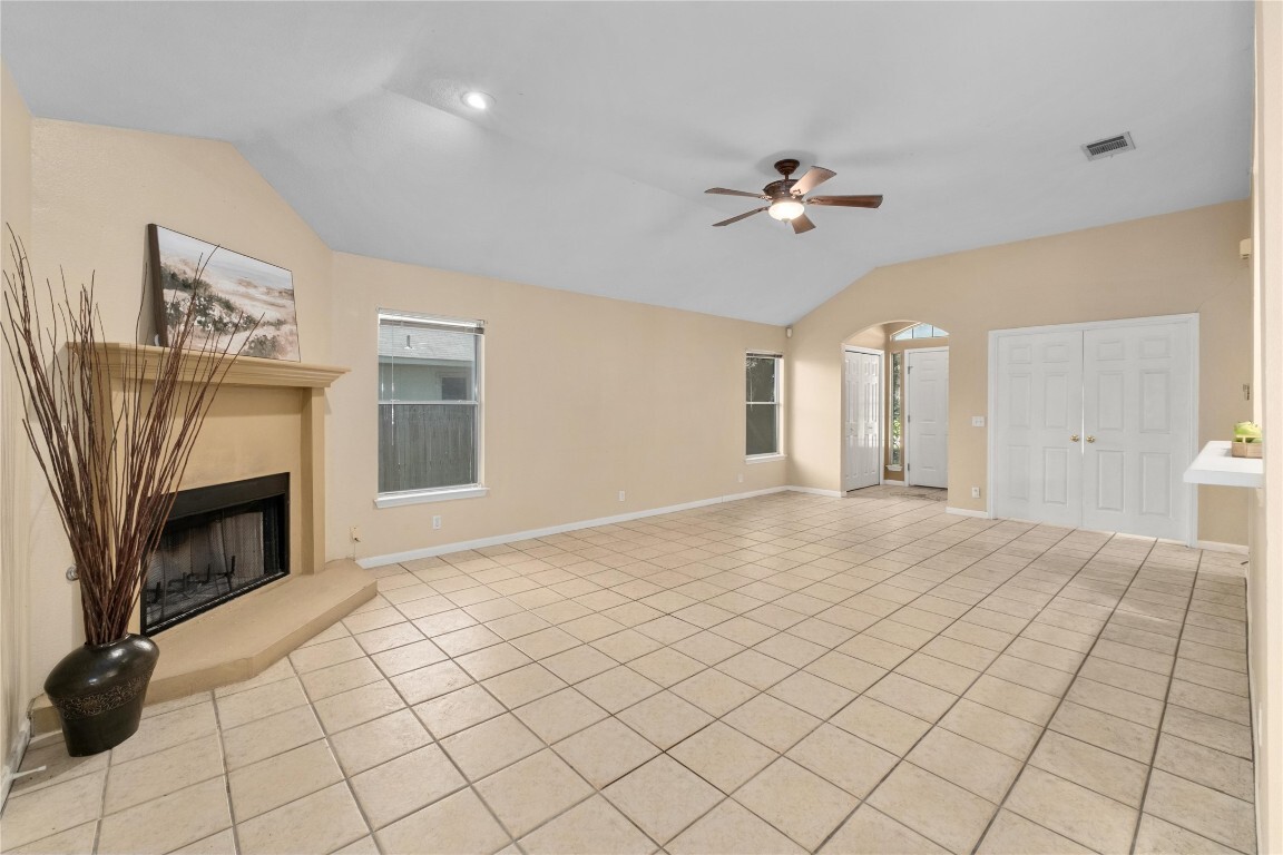 Property Photo: 220 Bailey Loop TX 78640