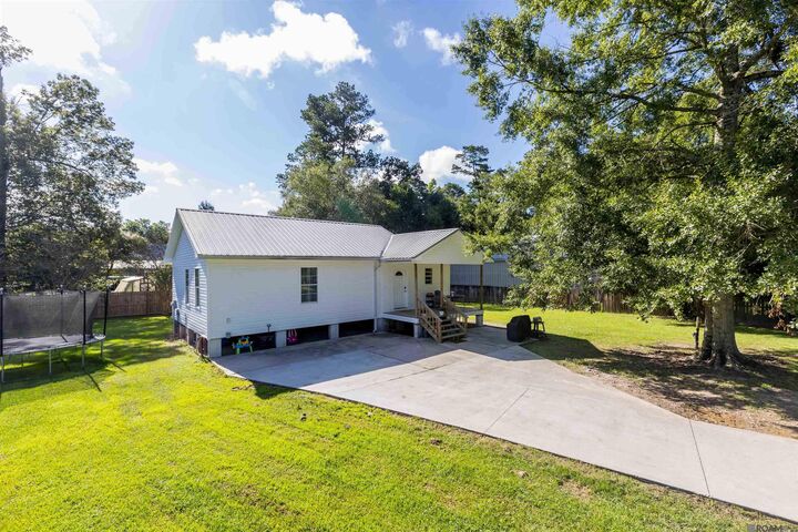 Property Photo:  26666 Todd Dr  LA 70726 