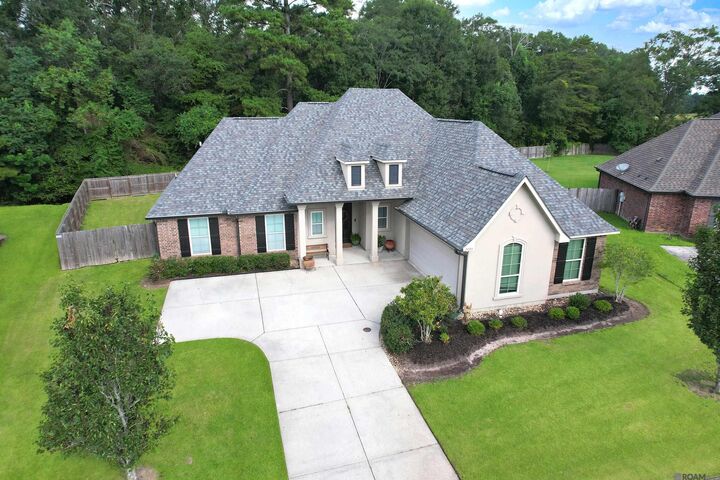 Property Photo:  5028 Woodstock Way Dr  LA 70739 