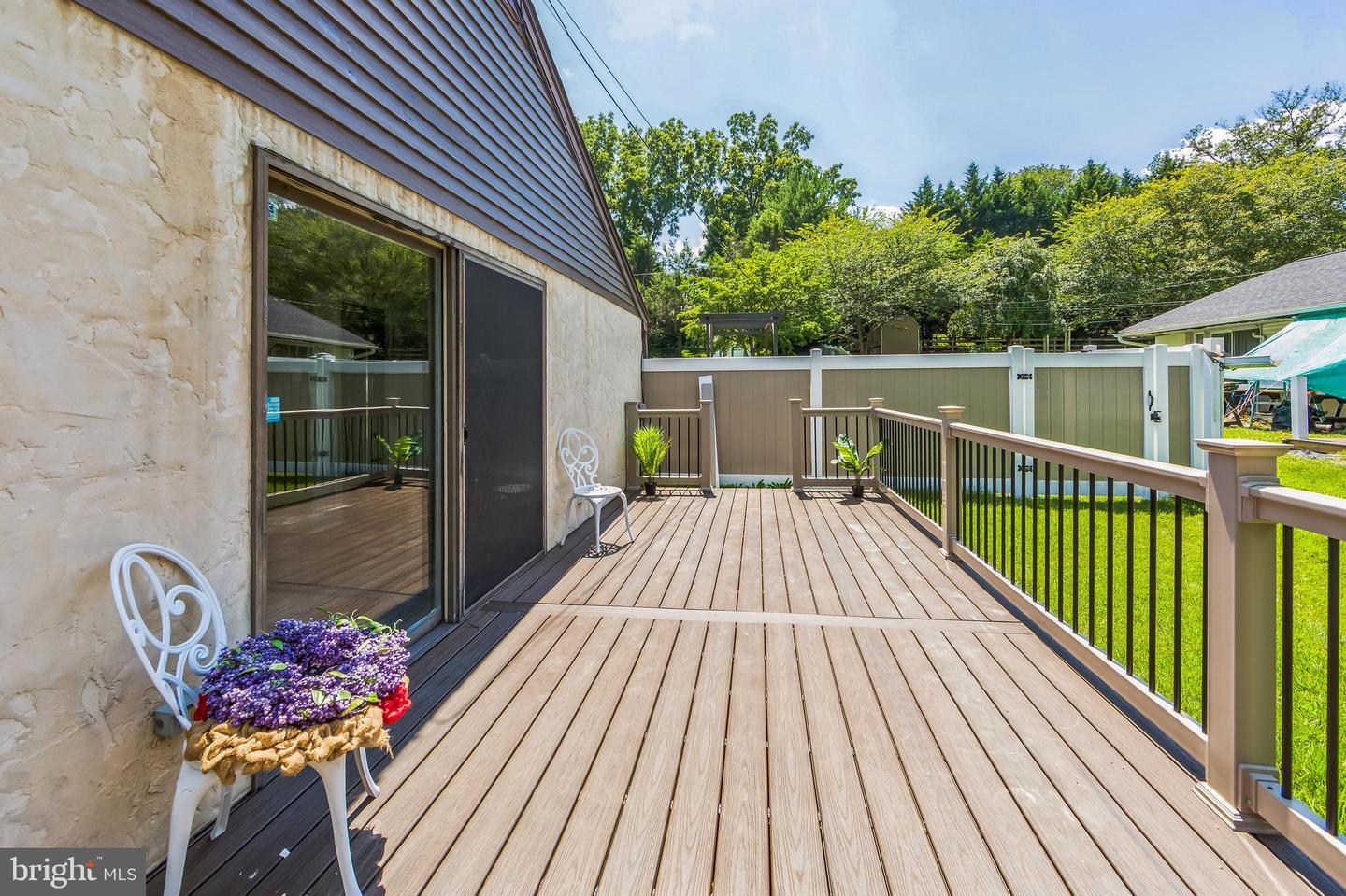 Property Photo: 810 Ridley Creek Drive PA 19063