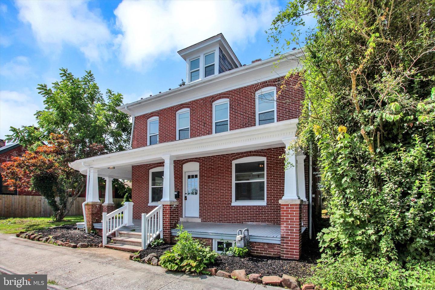 510 W King Street  East Berlin PA 17316 photo