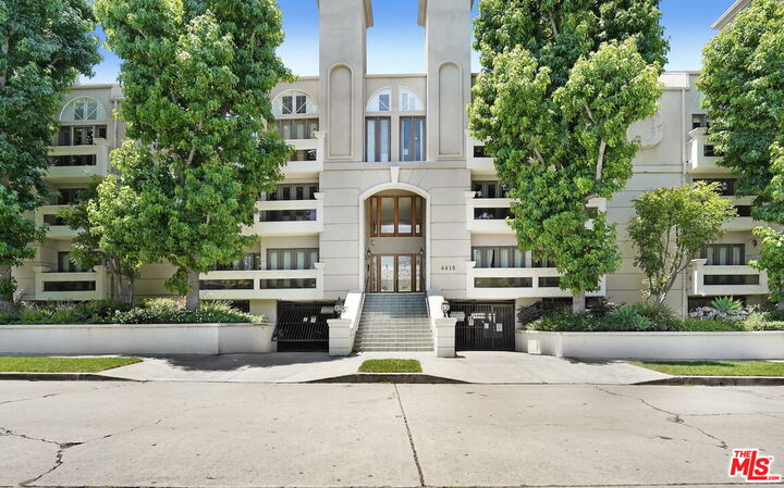 4415 Saugus Ave  Sherman Oaks CA 91403 photo