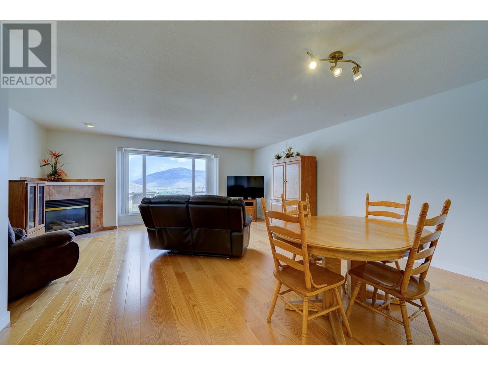 Property Photo:  255 Pemberton Terrace 27  BC V2C 6R2 