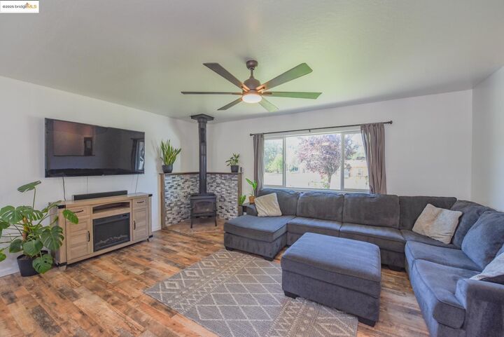 Property Photo: 20619 Caylor Dr CA 95372