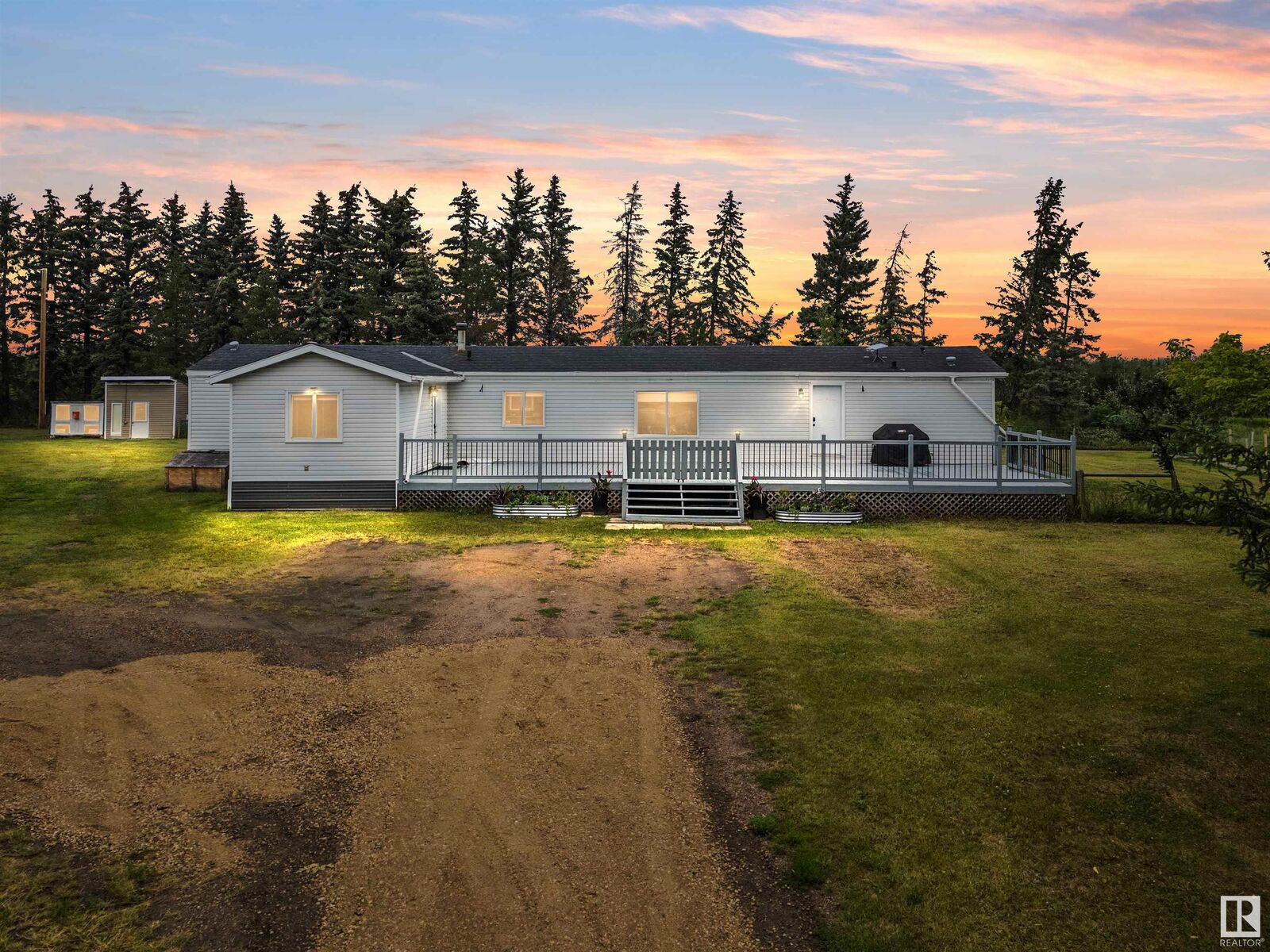 Property Photo:  25528 Sh 651  AB T0G 1L1 