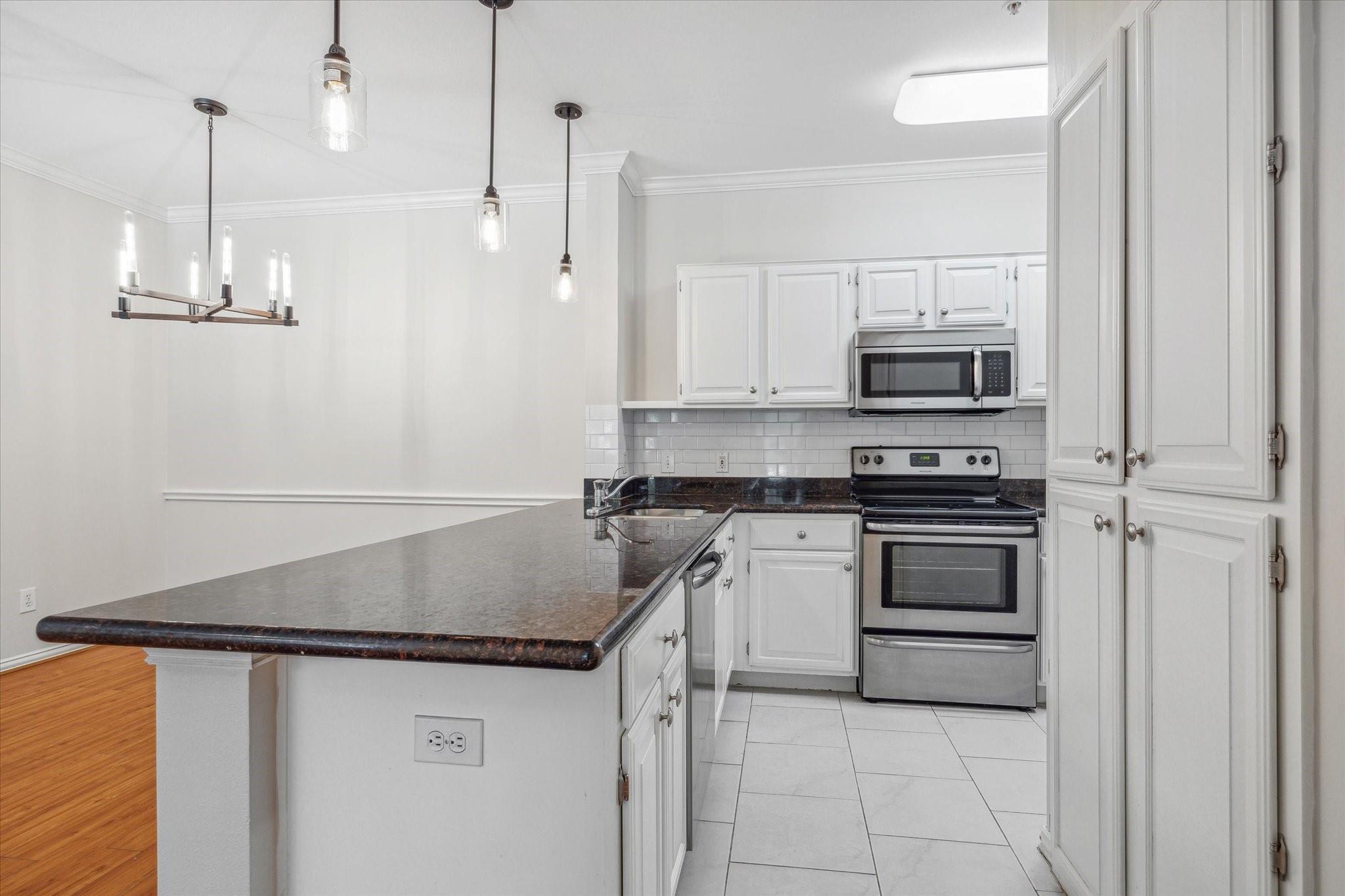Property Photo: 2111 Welch Street A122 TX 77019