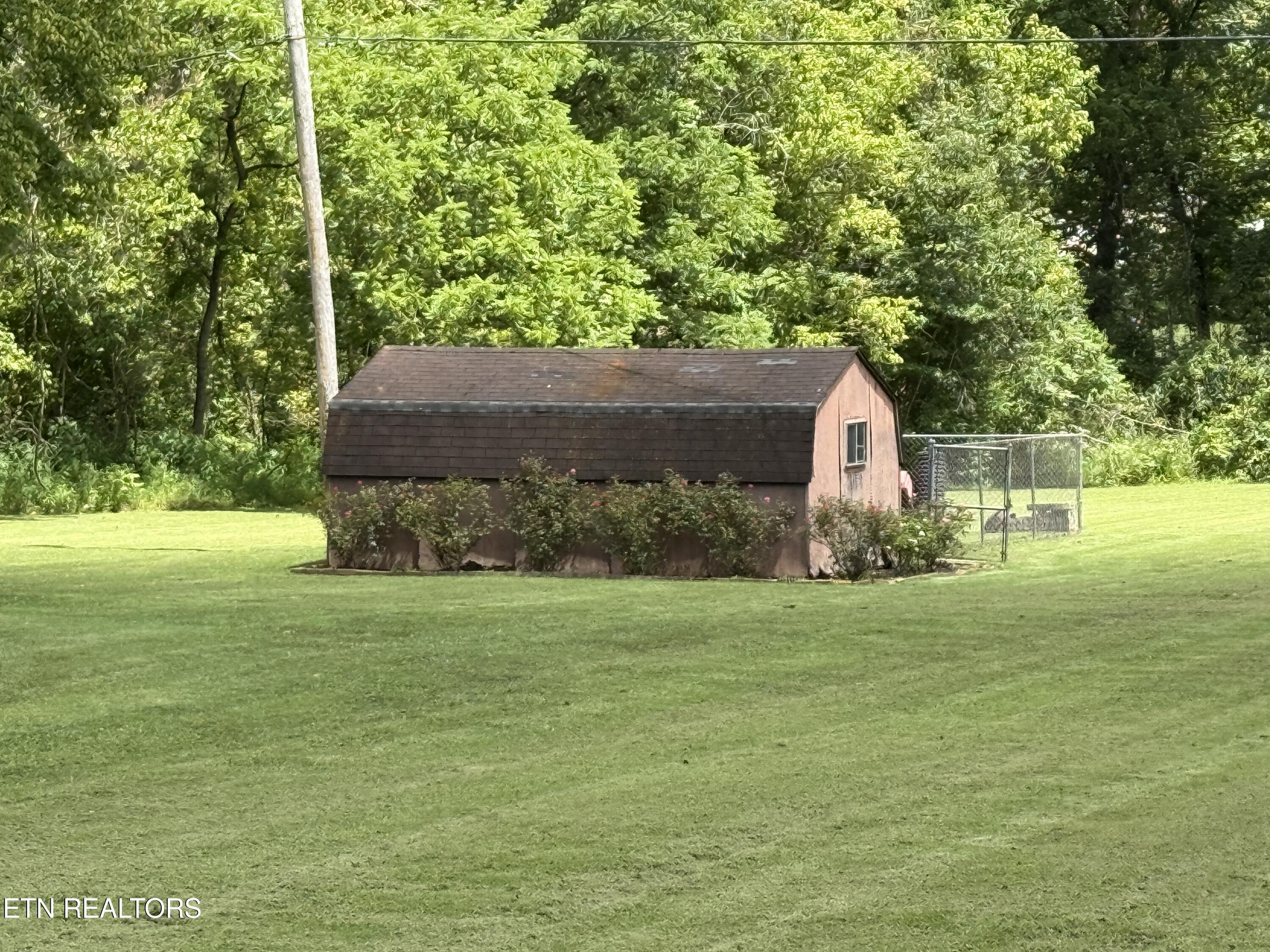 Property Photo: 137 Dogtown Rd Rd TN 37880