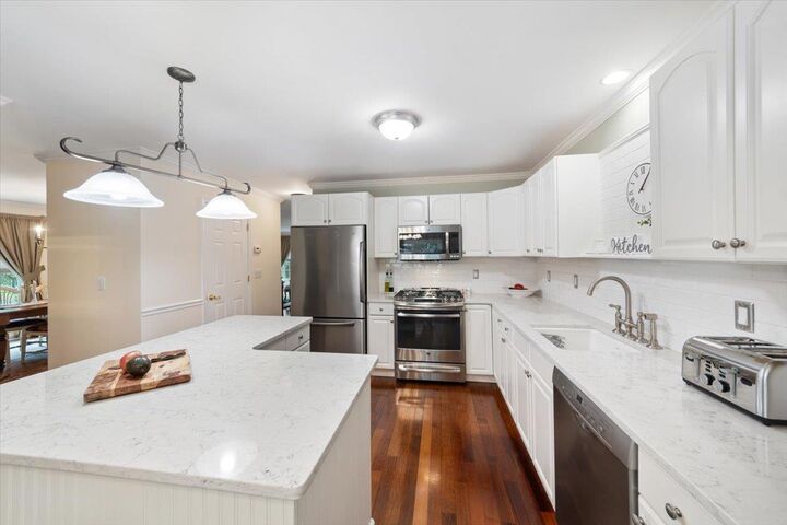 Property Photo:  1510 Maple Avenue  NY 10566 