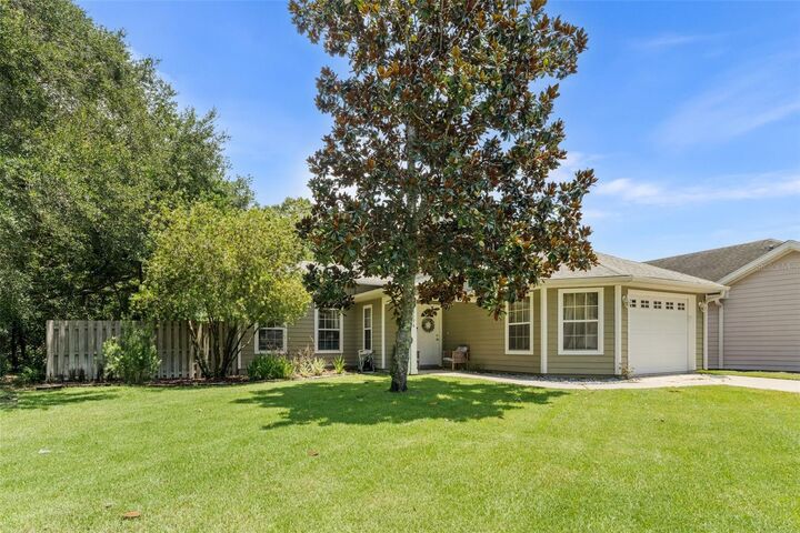 Property Photo: 6194 NW 118th Place FL 32615