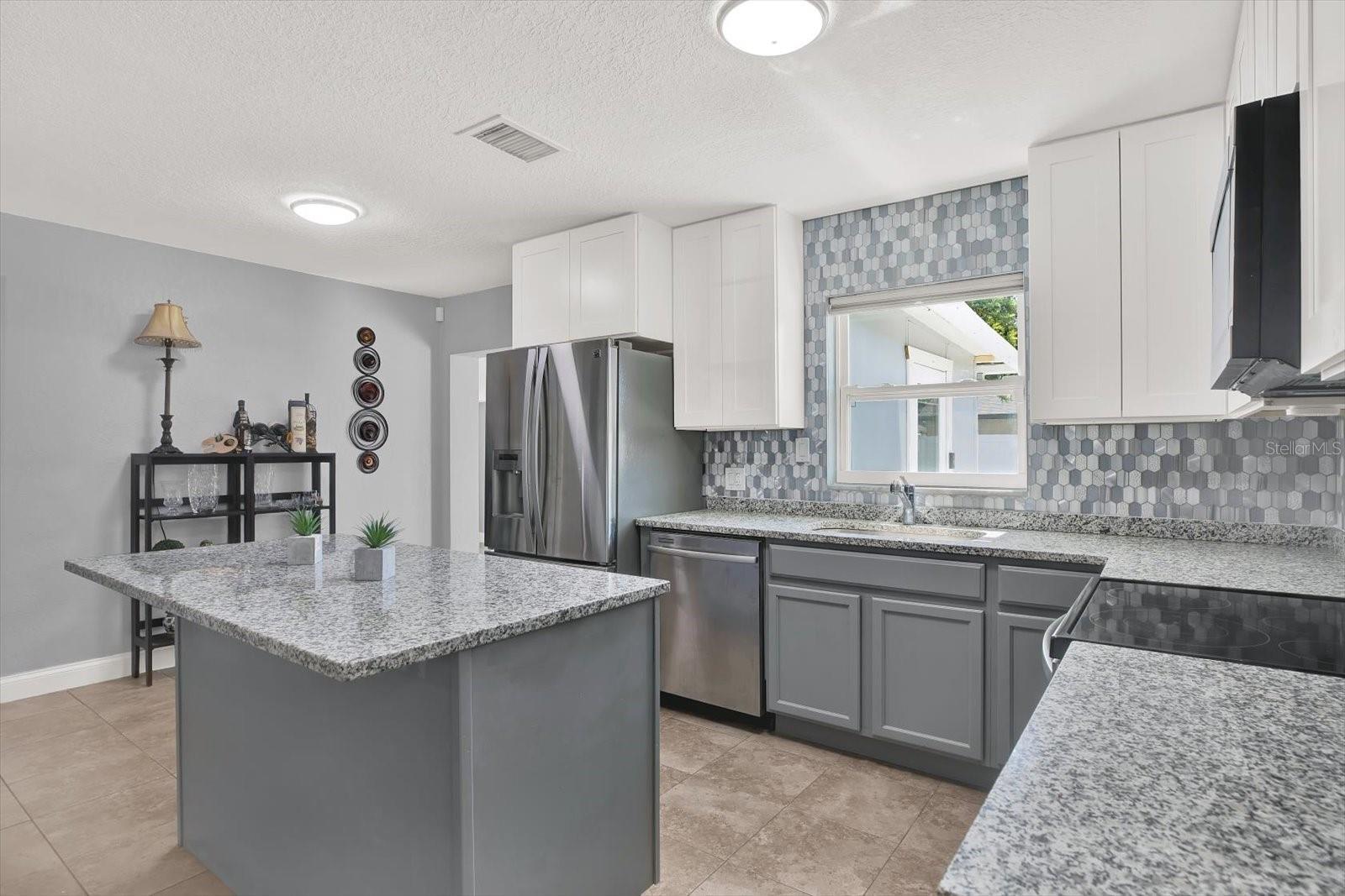 Property Photo:  6206 S Adelia Avenue  FL 33616 