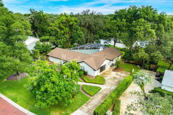 Property Photo: 1049 Tuscany Place FL 32789