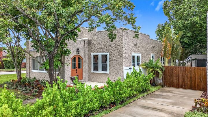 Property Photo: 4595 9th Avenue N FL 33713