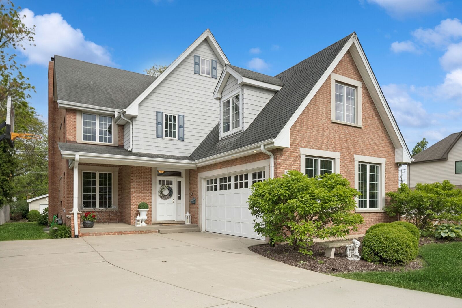 Property Photo:  5417 Lawn Avenue  IL 60558 