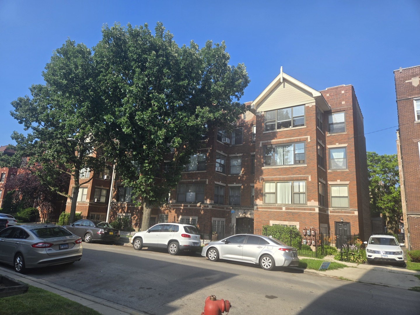 Property Photo: 6727 S Merrill Avenue 3 IL 60649