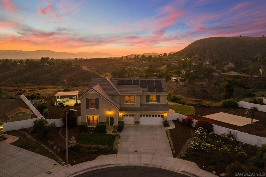 Property Photo: 28752 Blue Larkspur Court CA 92563