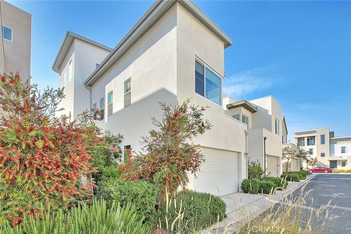 Property Photo:  114 Source  CA 92618