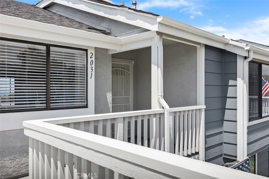 Property Photo:  2031 Via Concha  CA 92673 