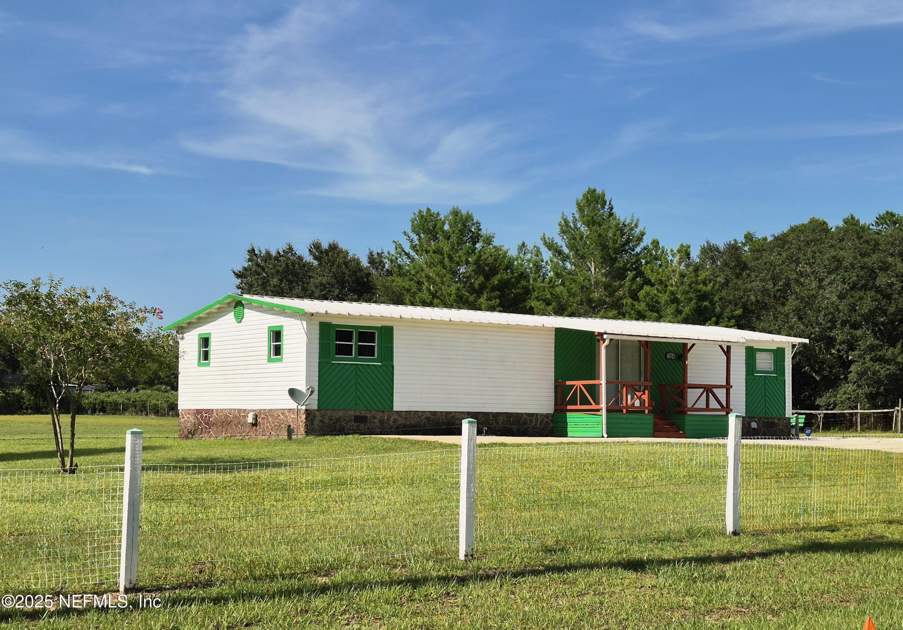 Property Photo: 104 Ketner Road FL 32112