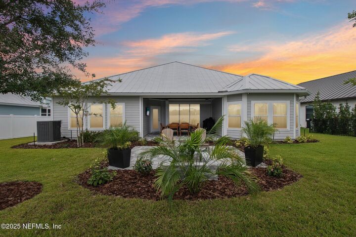 Property Photo: 221 Marquesa Circle FL 32259