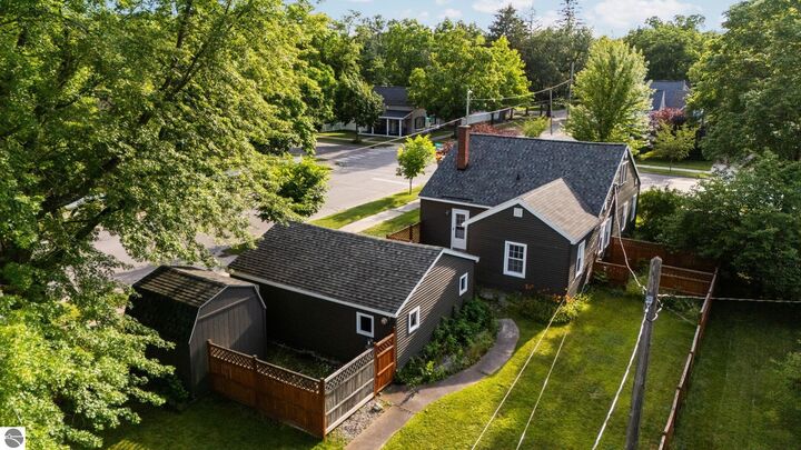 Property Photo:  1219 S Union Street  MI 49684 