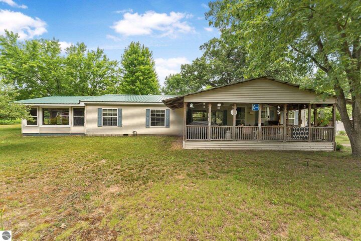 10160 W Kelly Road  Lake City MI 49651 photo