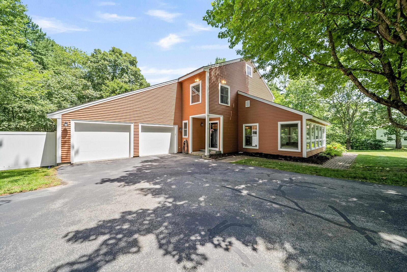Property Photo: 7 Moulton Drive NH 03053