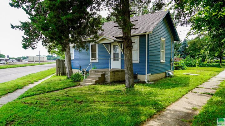 Property Photo: 2323 Floyd Blvd IA 51104