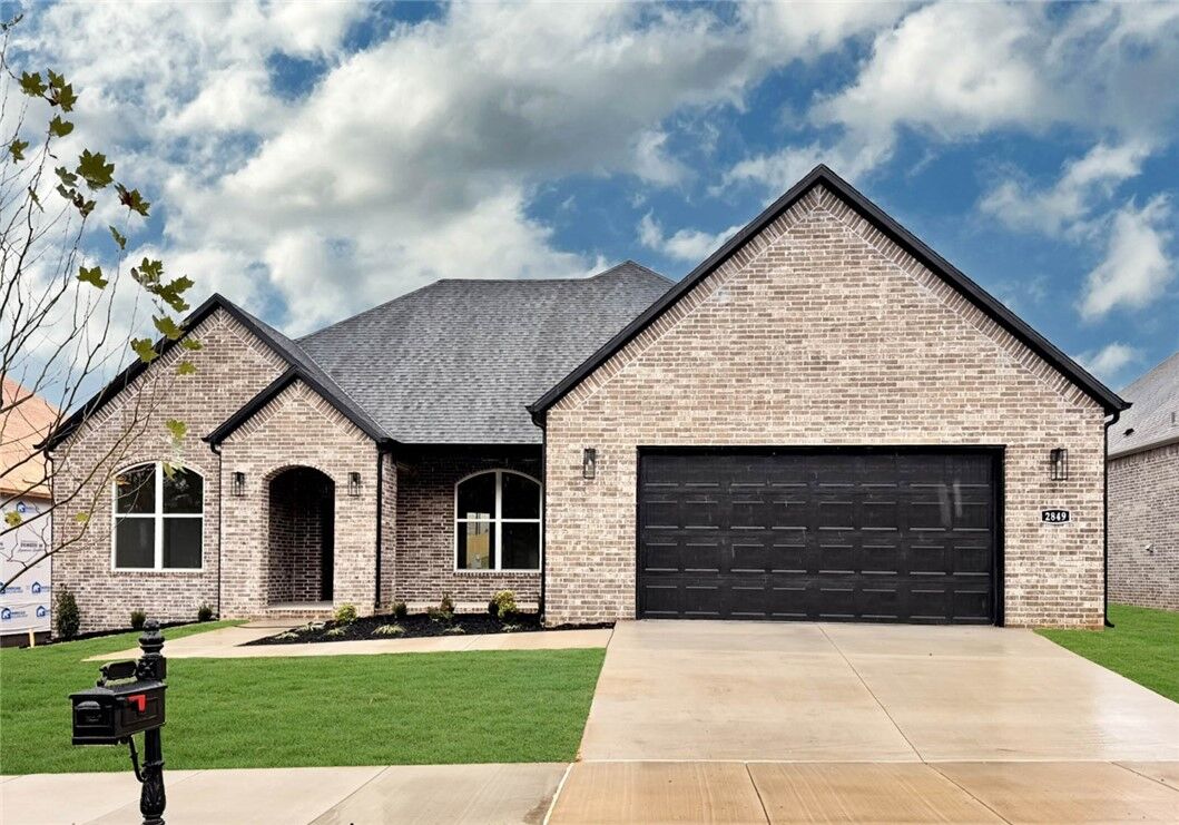 Property Photo: 2849 N Chapel Drive AR 72704