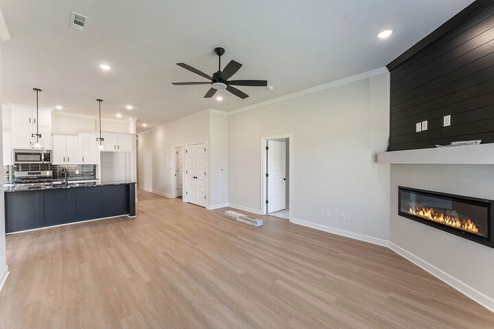 Property Photo: 1906 Ferguson Street AR 72751