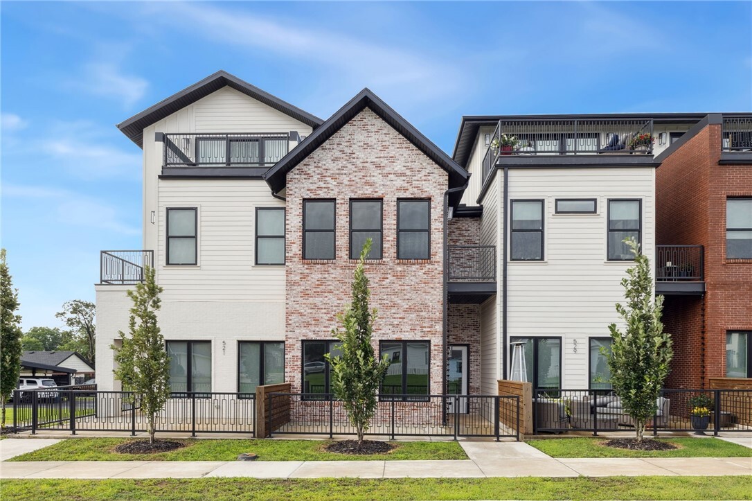 525 SW 5th Street  Bentonville AR 72712 photo