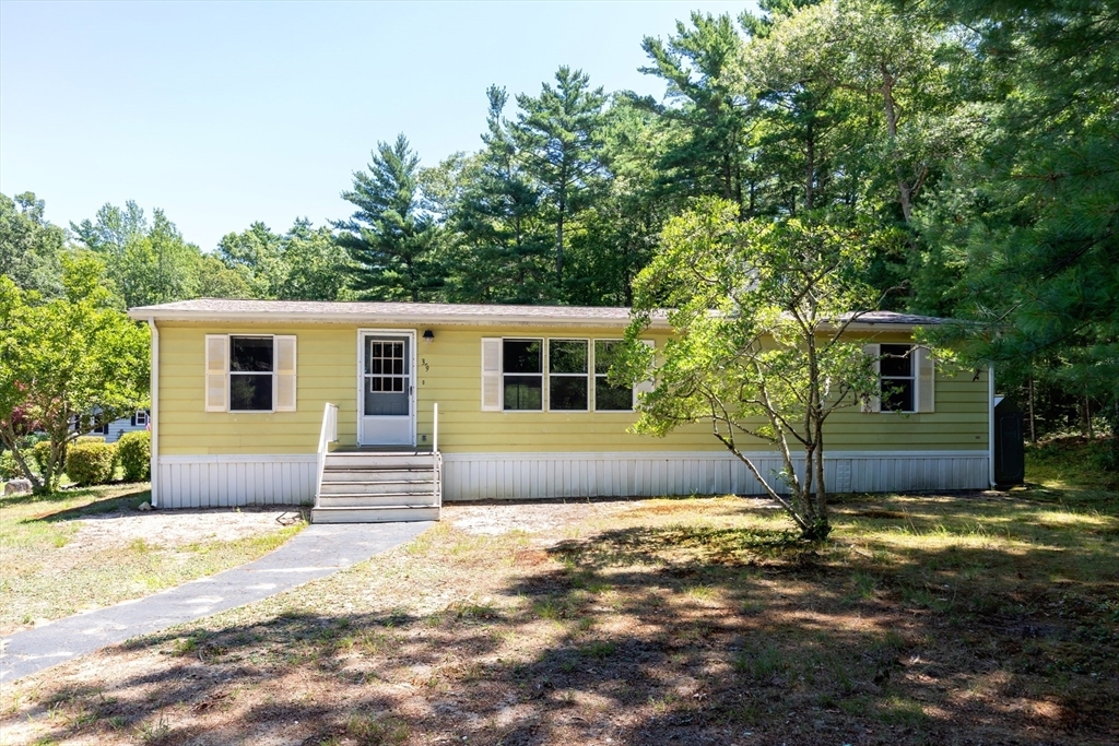 3-9 South Meadow Village  Carver MA 02330 photo