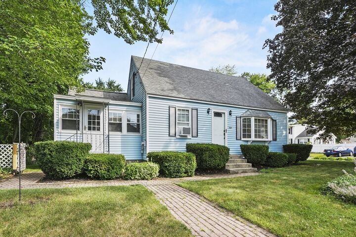 Property Photo:  305 Whalom Road  MA 01462