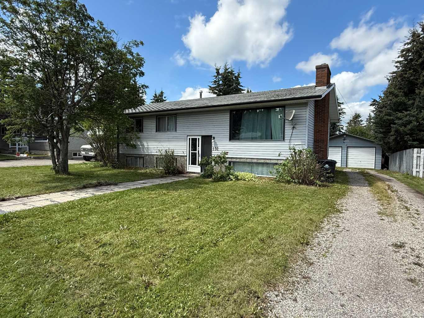 131 Tamarack Avenue  Hinton AB T7V 1C8 photo