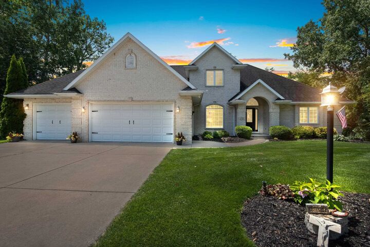 Property Photo:  175 Burgundy Court  WI 54302-5254 