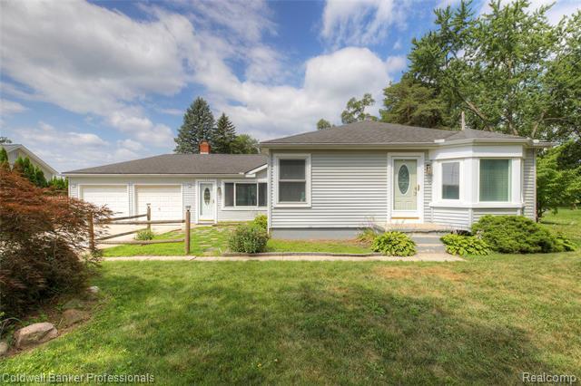 Property Photo:  2139 Jones Road  MI 48327 