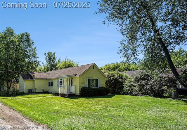 Property Photo:  3050 Marlington Road  MI 48329 