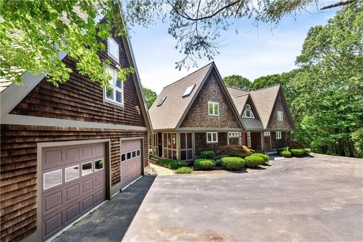 860 Curtis Corner Road  South Kingstown RI 02879 photo