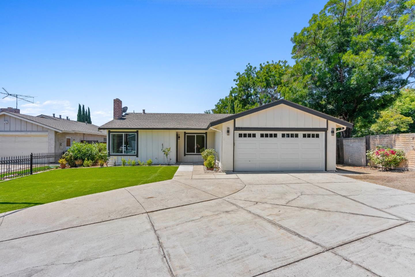 Property Photo: 295 Esmeralda Court CA 95116