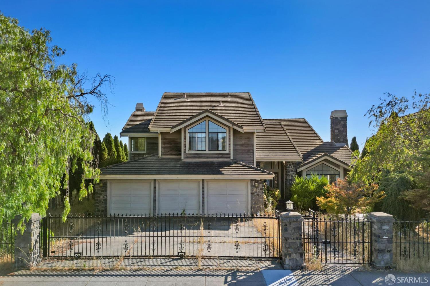 13407 Campus Drive  Oakland CA 94619 photo