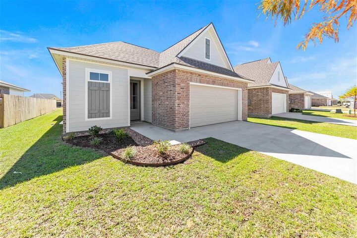 Property Photo: 3060 Southern Trace Drive LA 70607